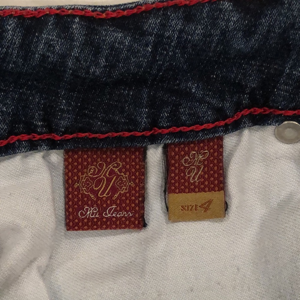 Capri jeans! PreLoved! Excellent condition! size 4! rhinestone slit trim! - Picture 13 of 16